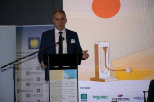zeos-eko-sistem-konferencija-elektromobilnost (3).jpg