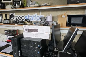 2025-11-14 ZEOStation Donacija računara srednja mašinska tehnička škola (11)- optimized 1.jpg